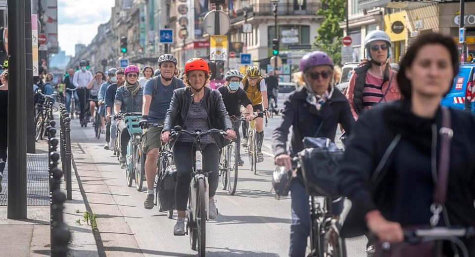 Paris'te bisikletle seyahat
