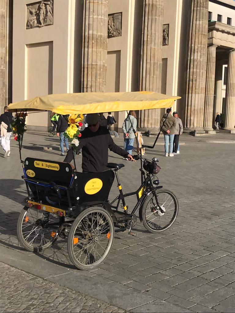 berlin bisiklet taksi